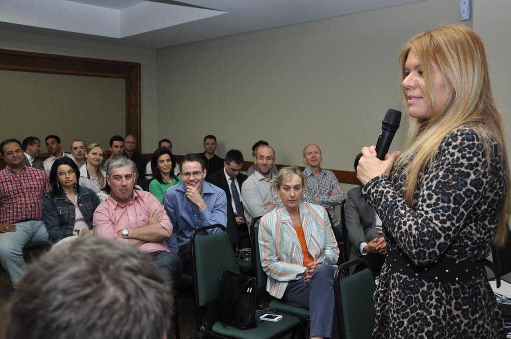 Lindinalva Dalla Costa palestrou para os Membros do MP