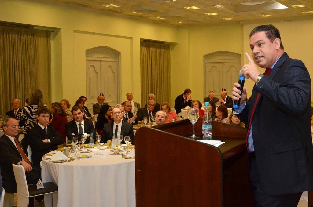 Palestra durante reunião almoço do Iargs