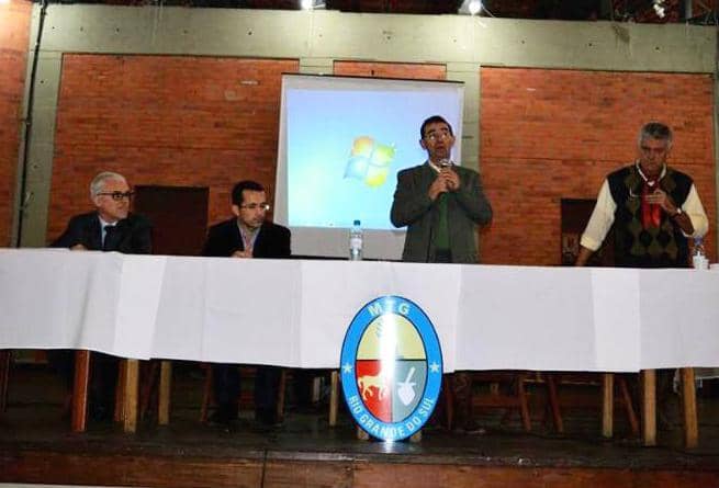 Promotores Saltz e Luís Augusto participaram...