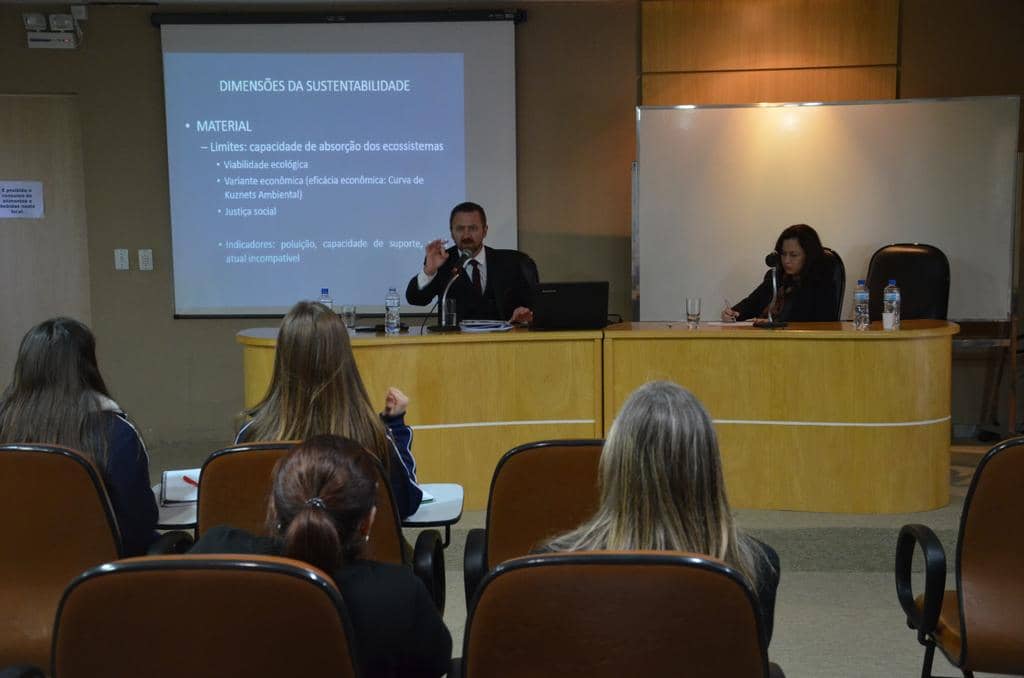 Evento ocorreu na Escola da Ajuris