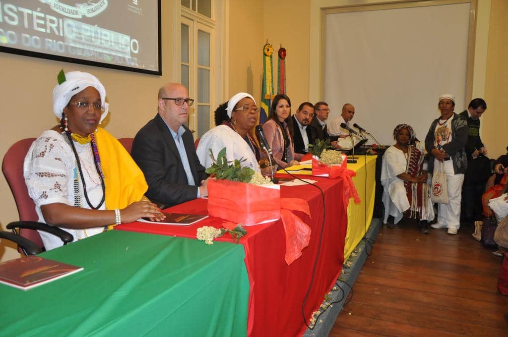 Mesa de autoridades no Palácio do MP