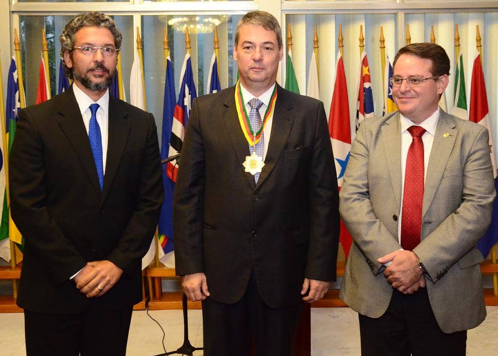 Medalha foi entregue em solenidade na Assembleia