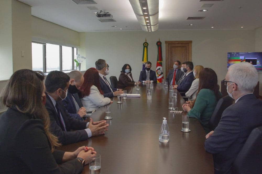 Ministra foi recebida na sede do MPRS