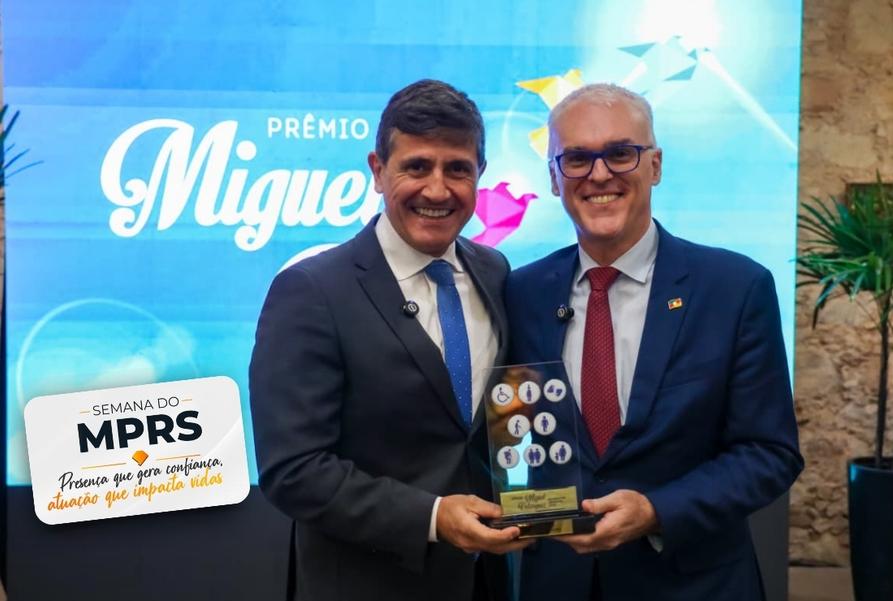 MPRS entrega Prêmio Miguel Velasquez de Direitos Humanos ao Instituto Moinhos Social