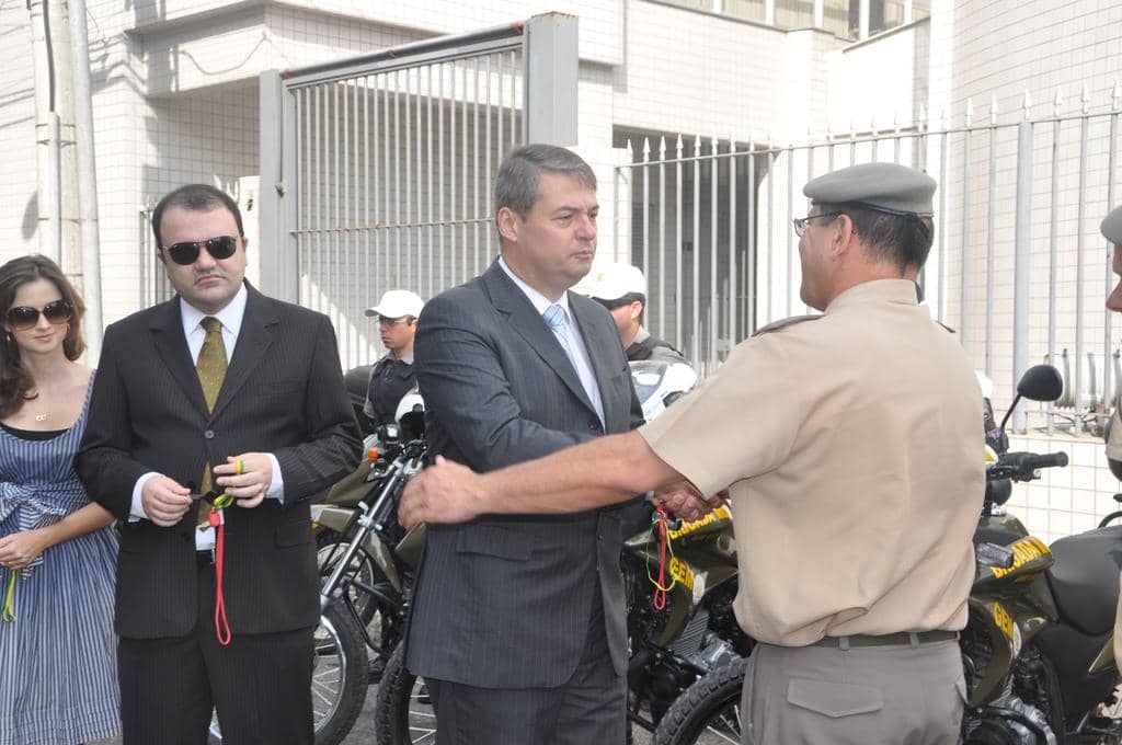 Brigada Militar recebeu motocicletas e equipamento de segurança
