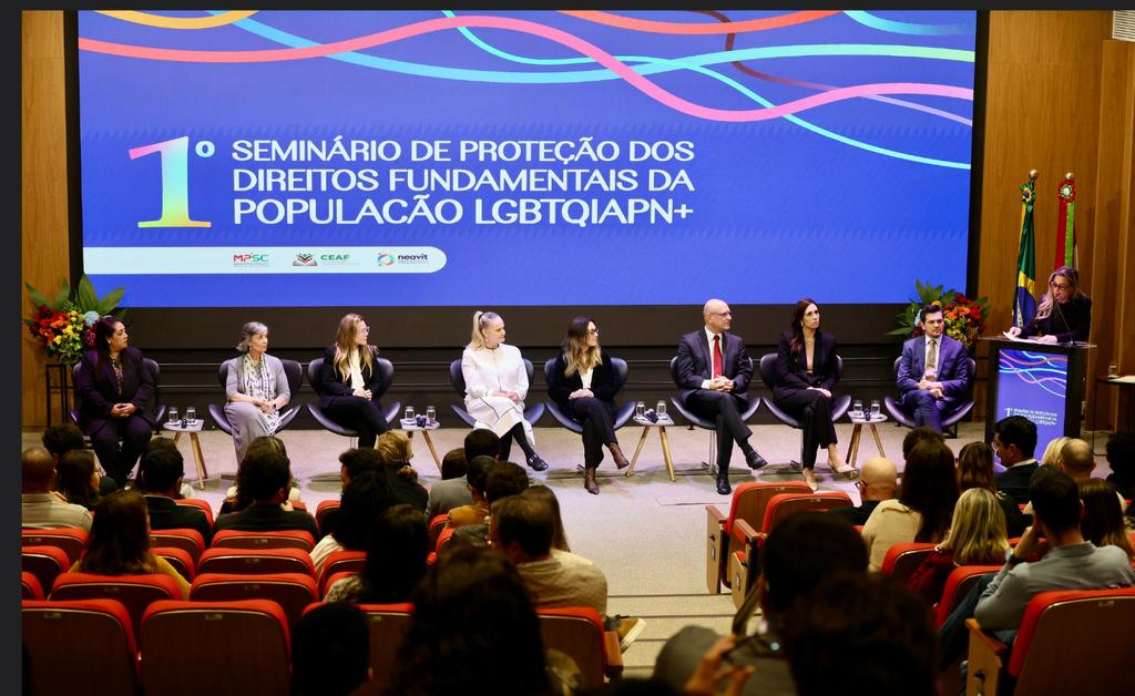 MPRS participa de seminário sobre direitos da população LGBTQIAPN+ no MPSC