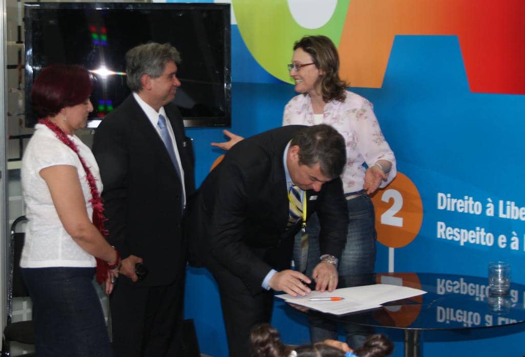 Eduardo de Lima Veiga assinou acordo em Brasília