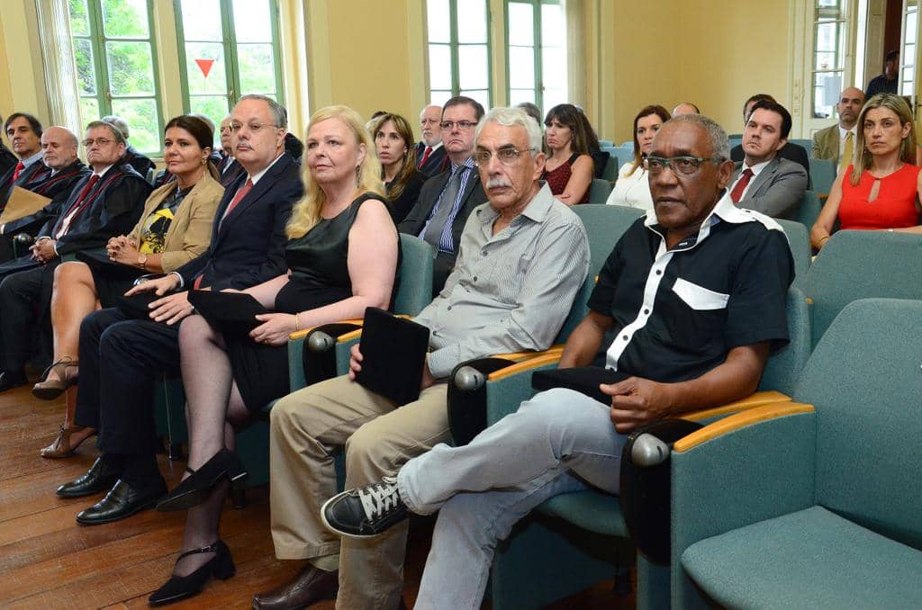 Procuradores e servidores aposentados foram homenageados ...
