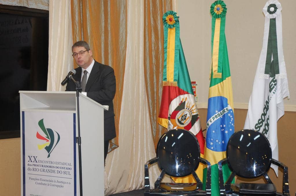 Procurador-Geral de Justiça durante sua manifestação