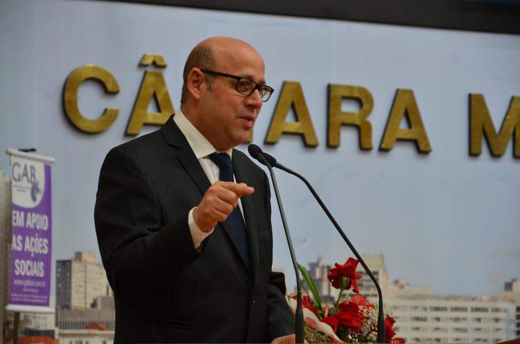 Velasquez frisou importância do debate para salvar vidas e evitar gravidez na adolescência
