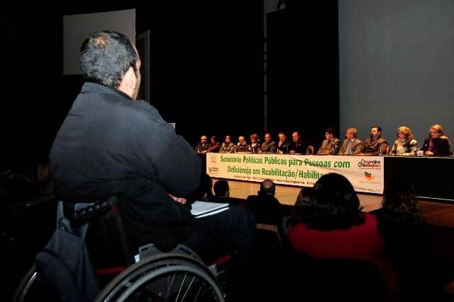 Seminário foi realizado no Dante Barone