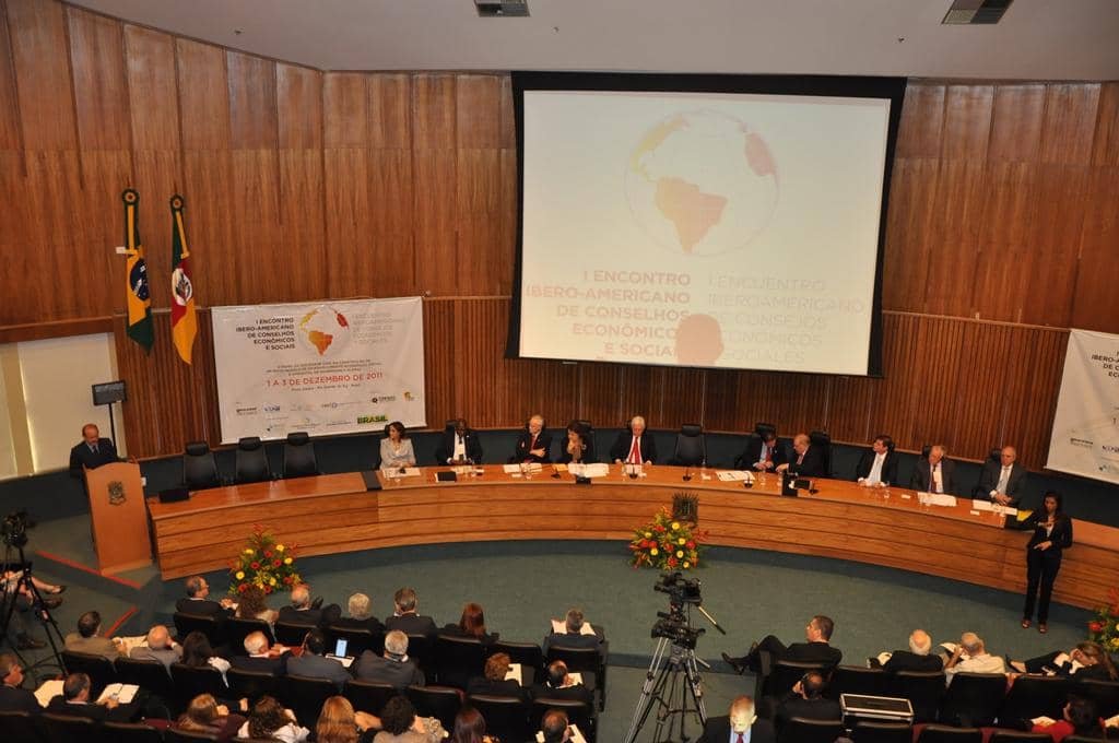 Encontro ocorre no auditório do MP