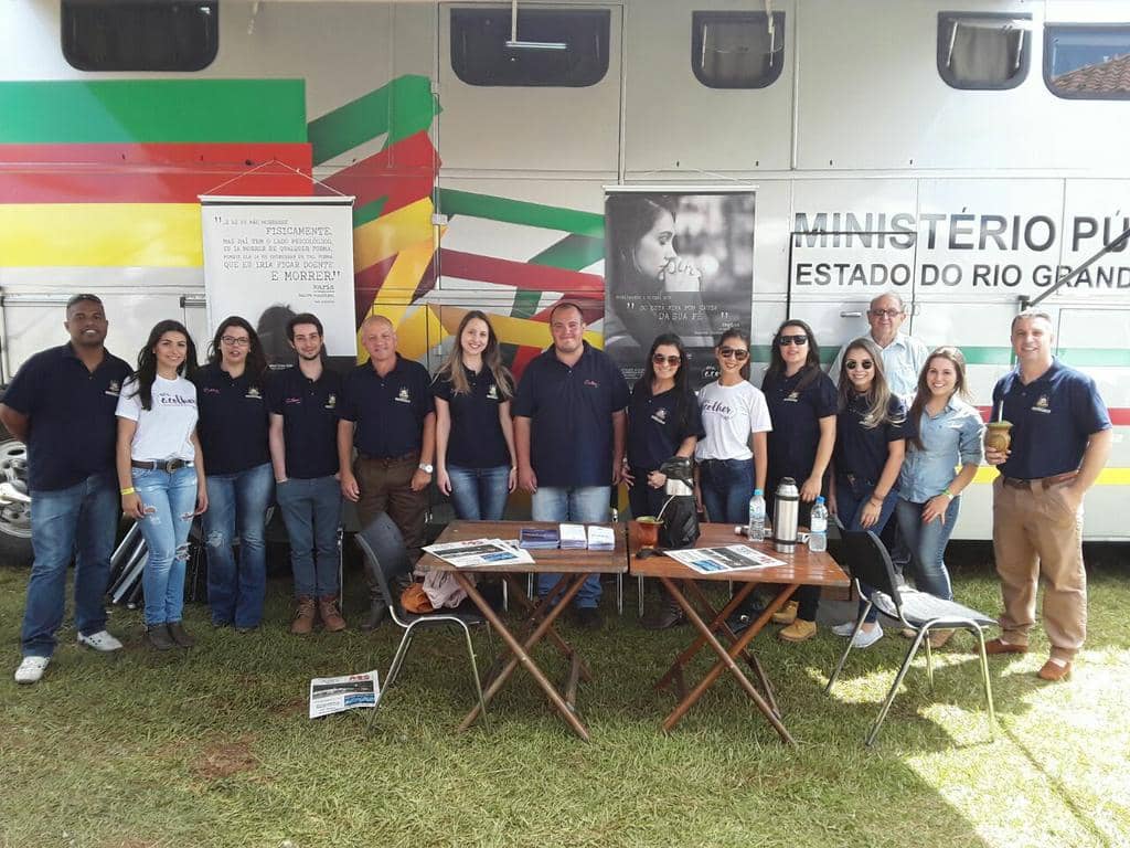 Ônibus do MP foi utilizado durante o evento