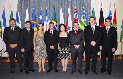 Veiga (2º da D para E) com demais integrantes da nova diretoria do CNPG