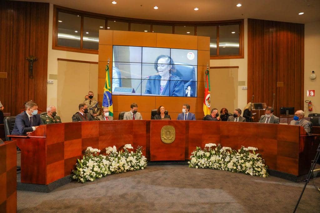 Desembargadora Iris Helena Nogueira assume presidência do TJRS