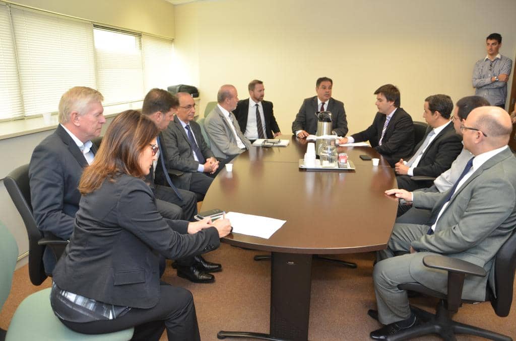 Diretores da Corsan foram recebidos por Marcelo Dornelles e promotores da área ambiental