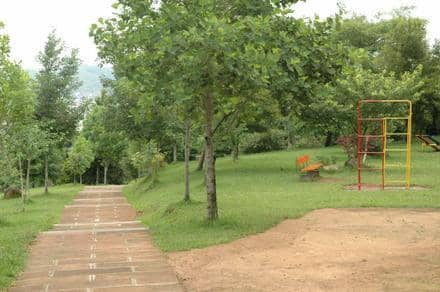 Praça Gustavo Langsch fica no bairro Bela Vista