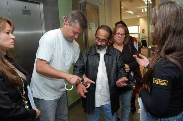 A promotora de Justiça Cinara Dutra Braga esteve presente no momento da prisão