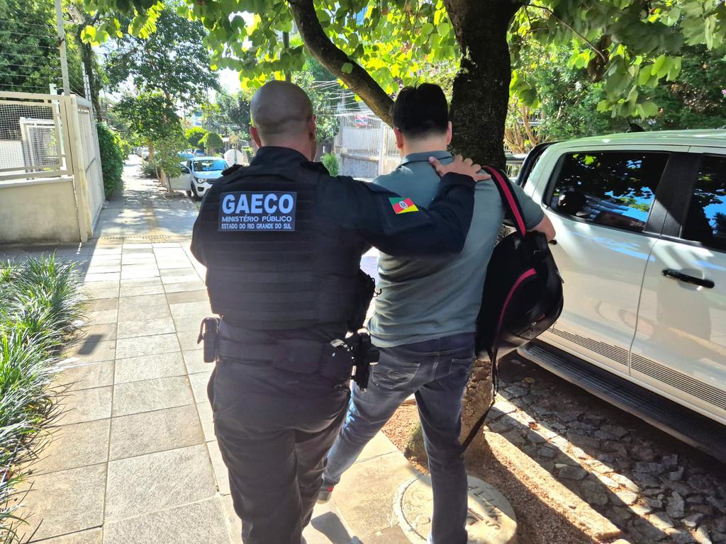 Porto Alegre: MPRS prende advogado denunciado por estupro e outros crimes contra 10 vítimas 