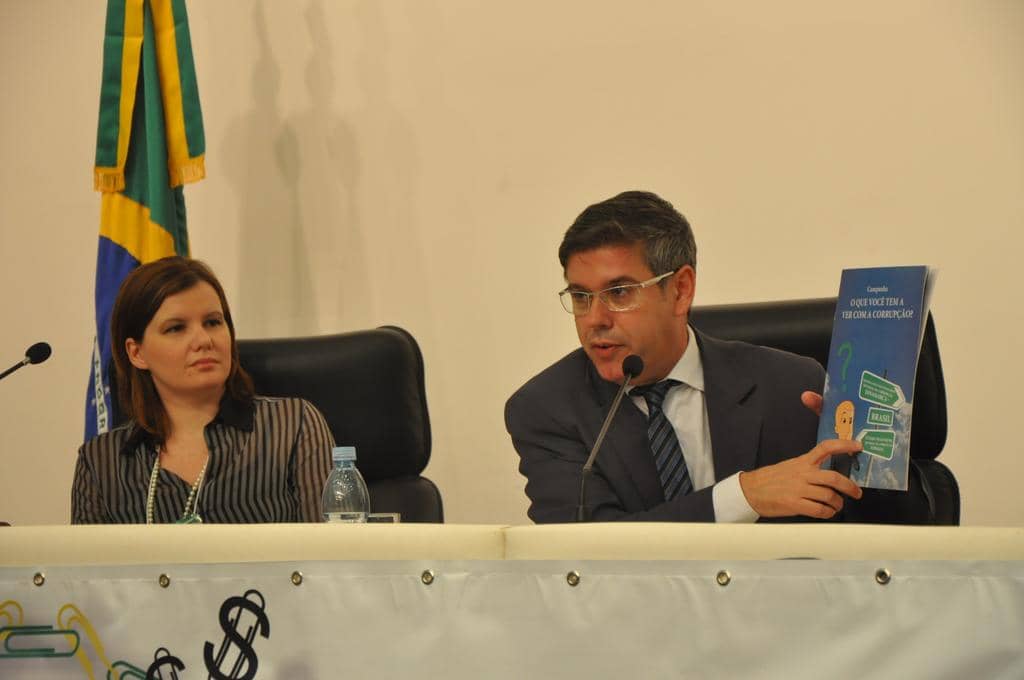 Cesar Faccioli defendeu trabalhos em rede contra a corrupção