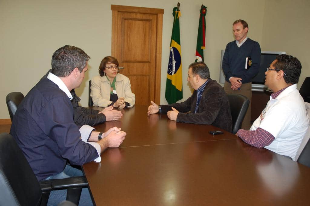 Karin Genz recebeu grupo de colaboradores da empresa