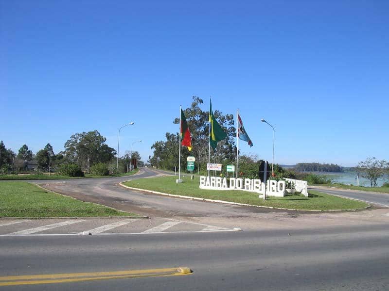 Trevo de acesso à Barra do Ribeiro
