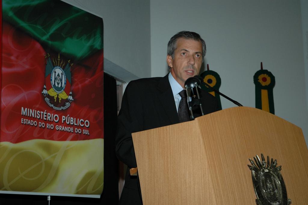 Mauro Renner durante abertura oficial