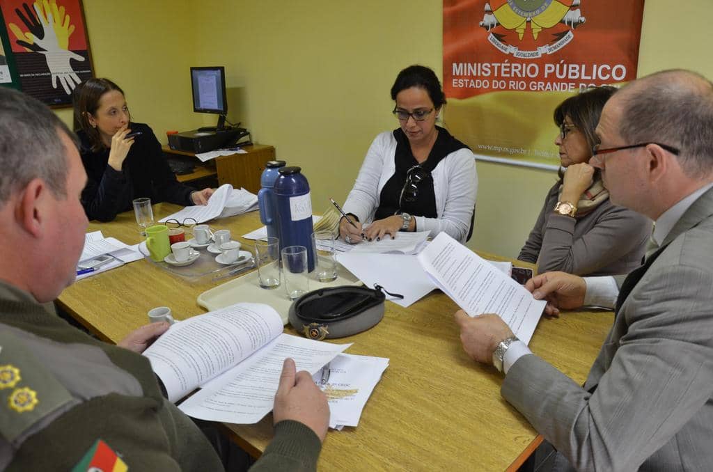 Detalhes sobre a Recomendação foram apresentados em reunião na Promotoria de Direitos Humanos