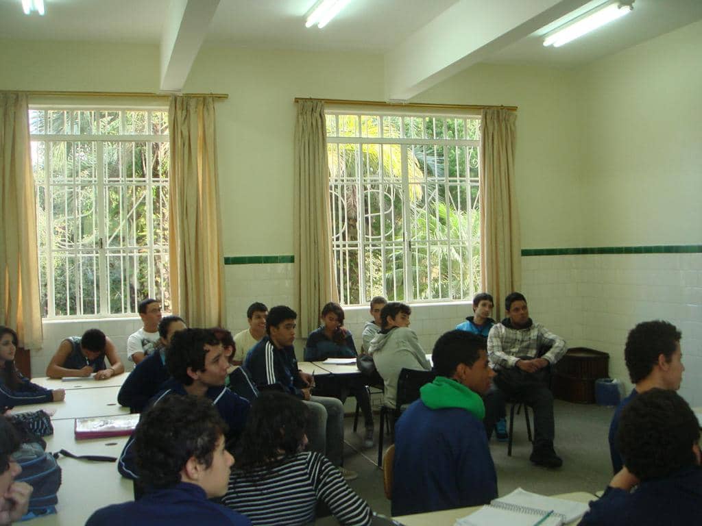 Projeto capacita 230 jovens por dia