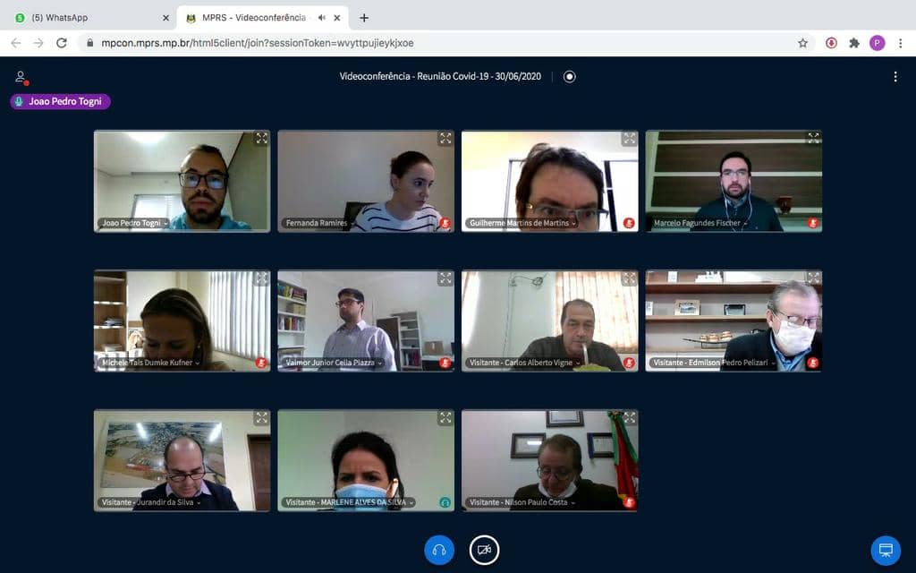 João Pedro Togni (imagem em cima à esquerda) presidiu a reunião
