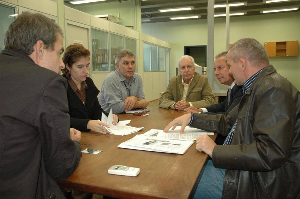 Ziomkowski, Ronchetti e professores do Lastran discutiram ações para executar projeto