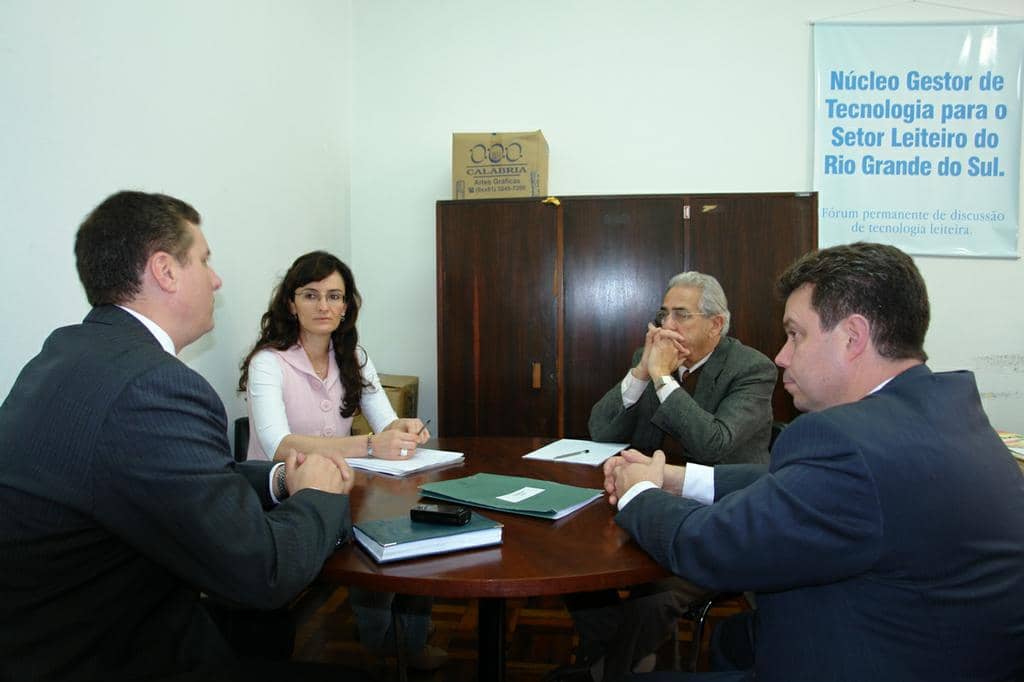 Encontro reuniu integrantes do Cidecon e Prodelact