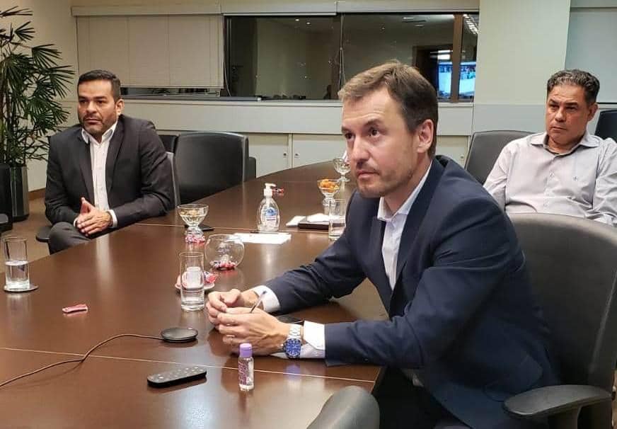 Reunião aconteceu nesta segunda-feira, 11 de maio