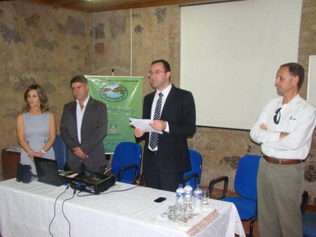 Mônica Maranghelli, Cesar Faccioli, o Prefeito de Santa Tereza e Élcio Resmini Meneses