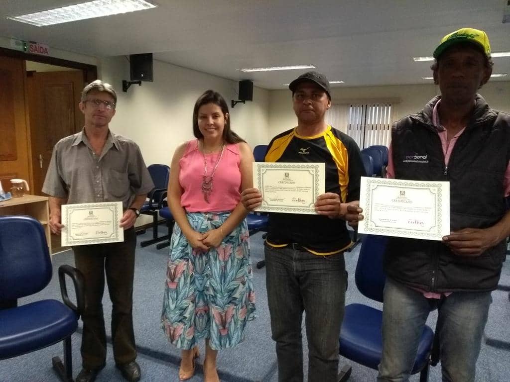 Bianca Acioly de Araujo e participantes do encontro