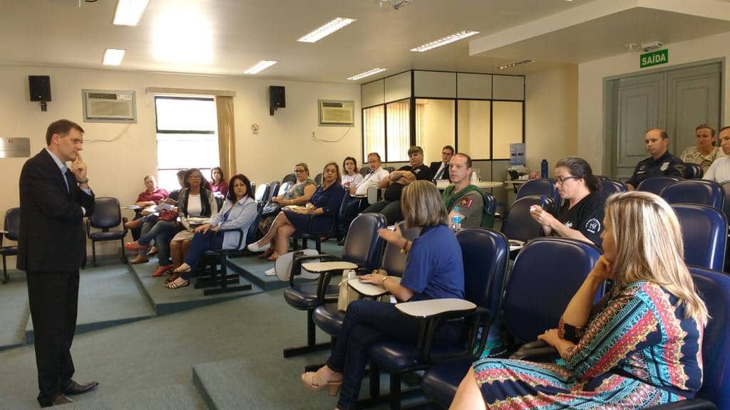 Ricardo Lozza presidiu o encontro em Santa Maria