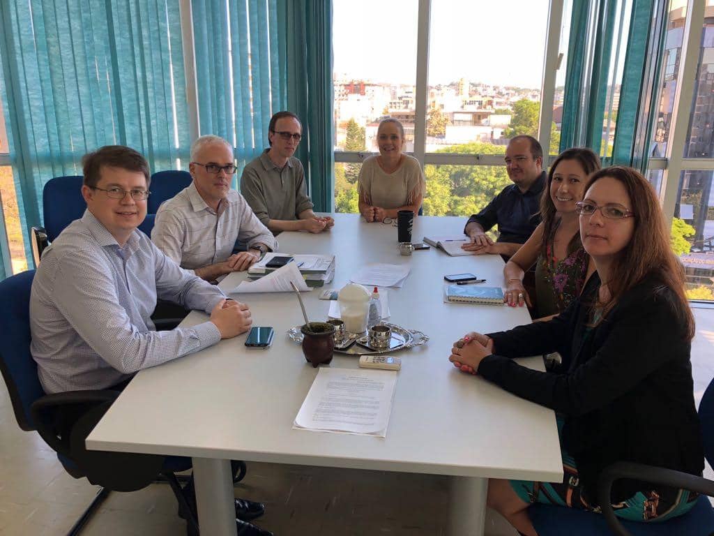 Alexandre Saltz (2º da E para D) durante a reunião no Ibama