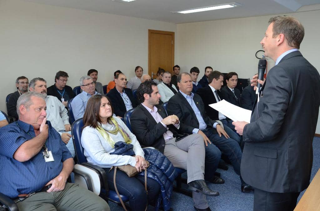 Daniel Martini mediou os debates em Osório