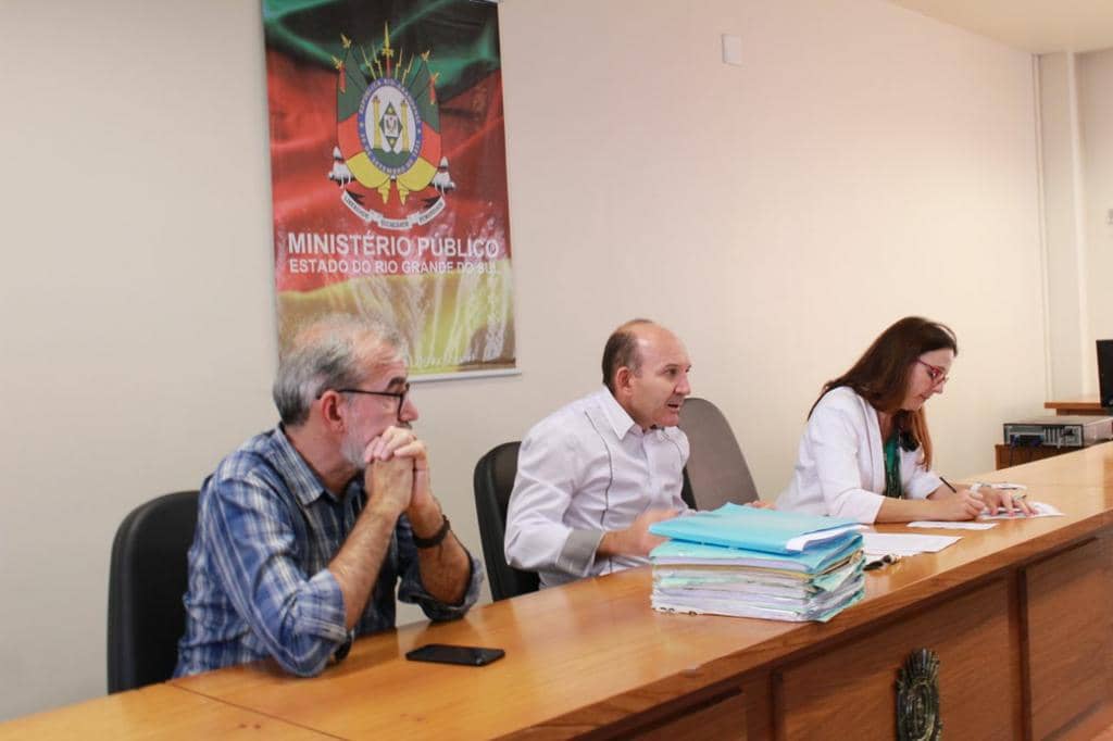 Fernando Meirelles, Maurício Trevisan e Maria Patrícia Mollman durante a entrevista