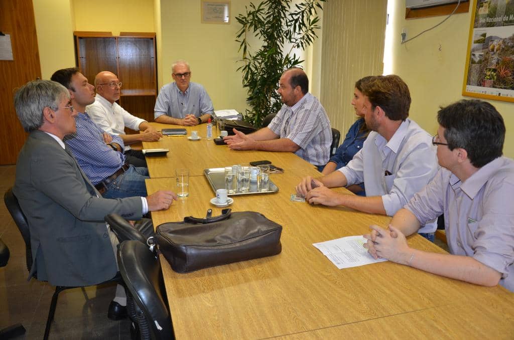 Assinatura aconteceu em reunião na Promotoria de Defesa do Meio Ambiente
