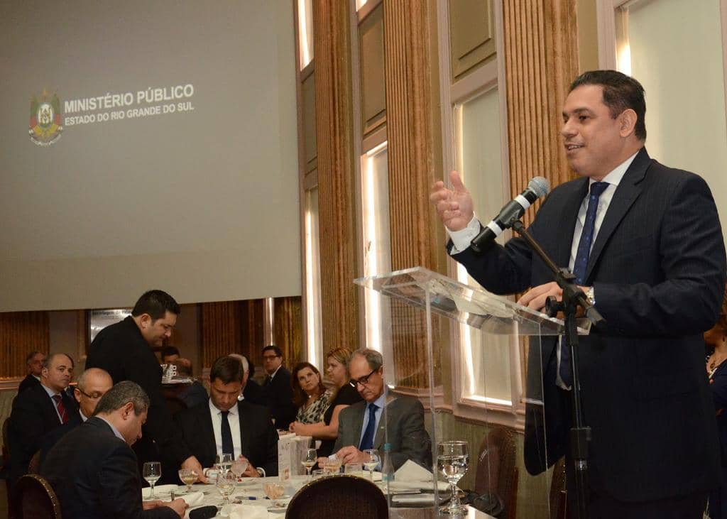 Procurador-Geral de Justiça foi o palestrante do Tá na Mesa