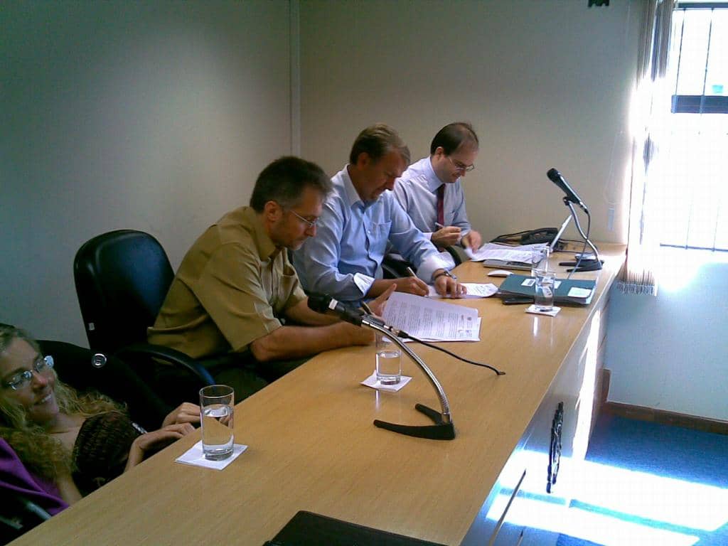 Representantes do MP, da Prefeitura, da Associação e da OAB assinaram termo de compromisso