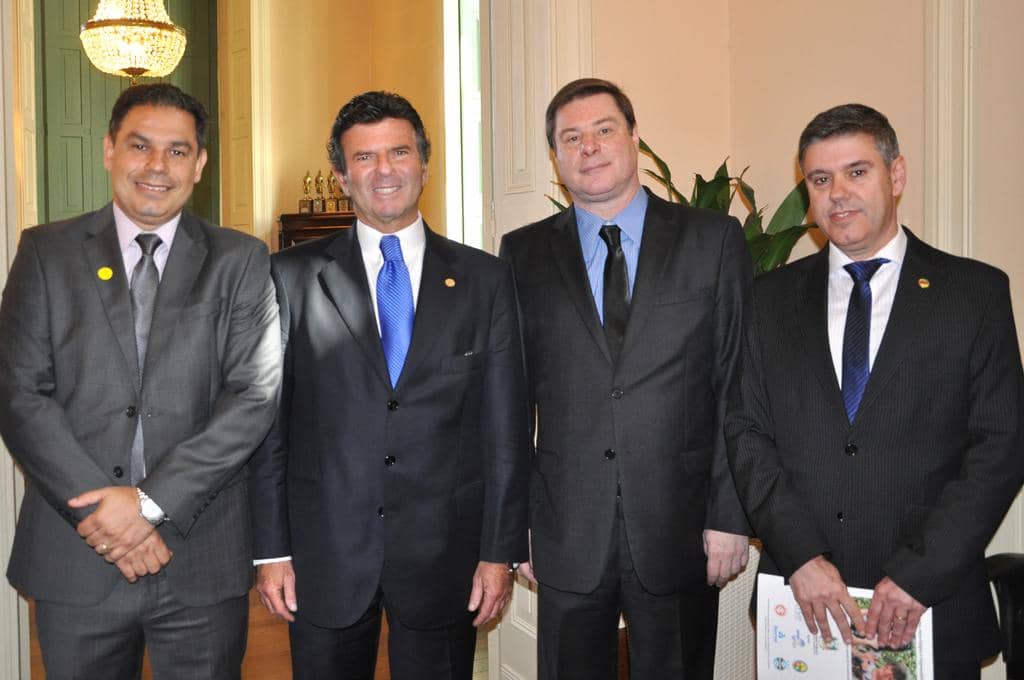 Marcelo Dornelles, Ivory Coelho Neto e Cesar Faccioli com o Ministro