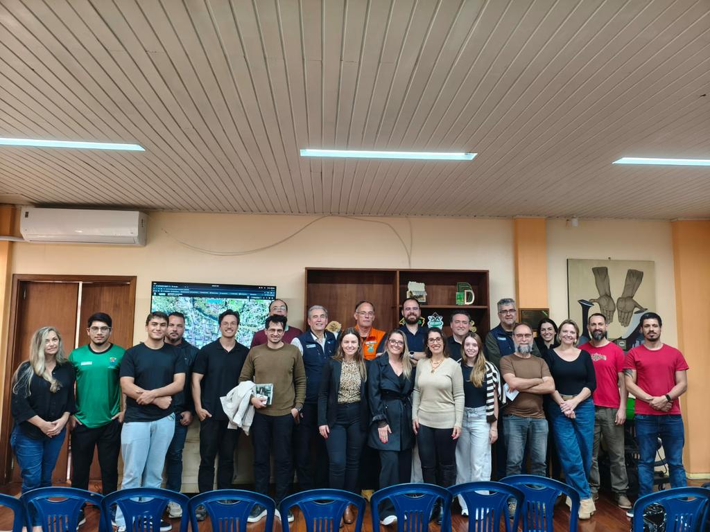 MPRS acompanha apresentação de estudos para prevenção de riscos e resiliência climática em Três Coroas