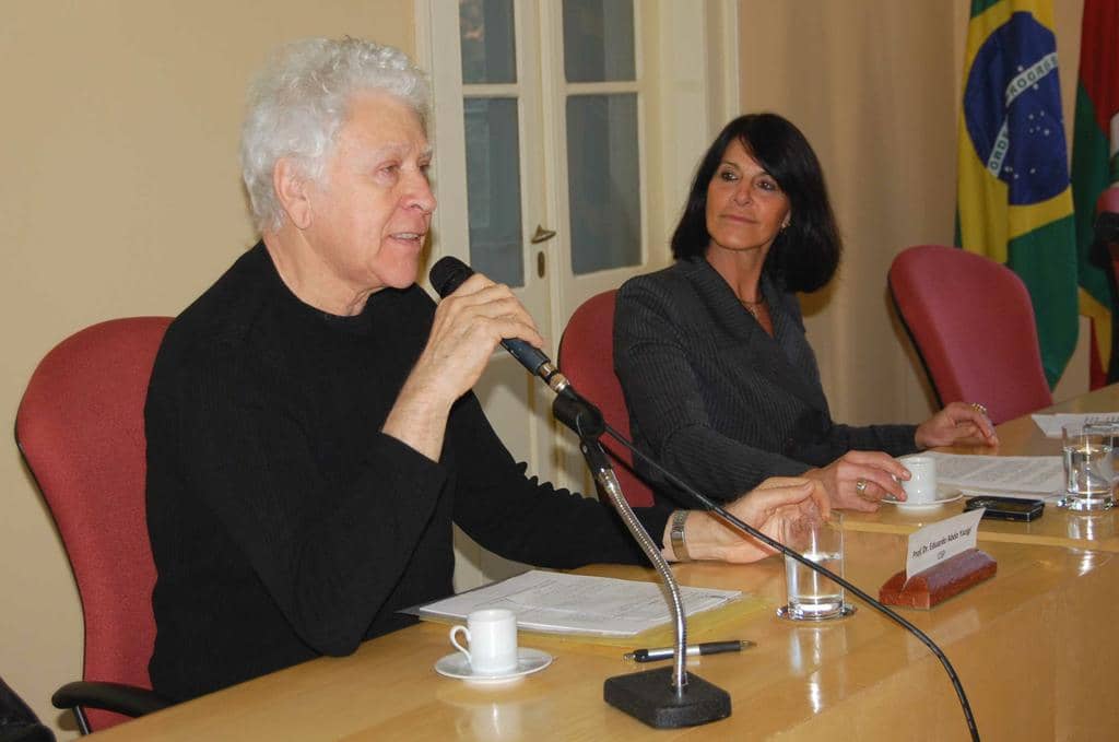 Eduardo Yázigi durante sua palestra