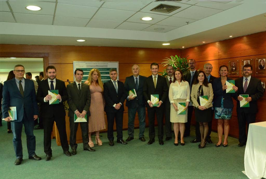Autores presentes no lançamento