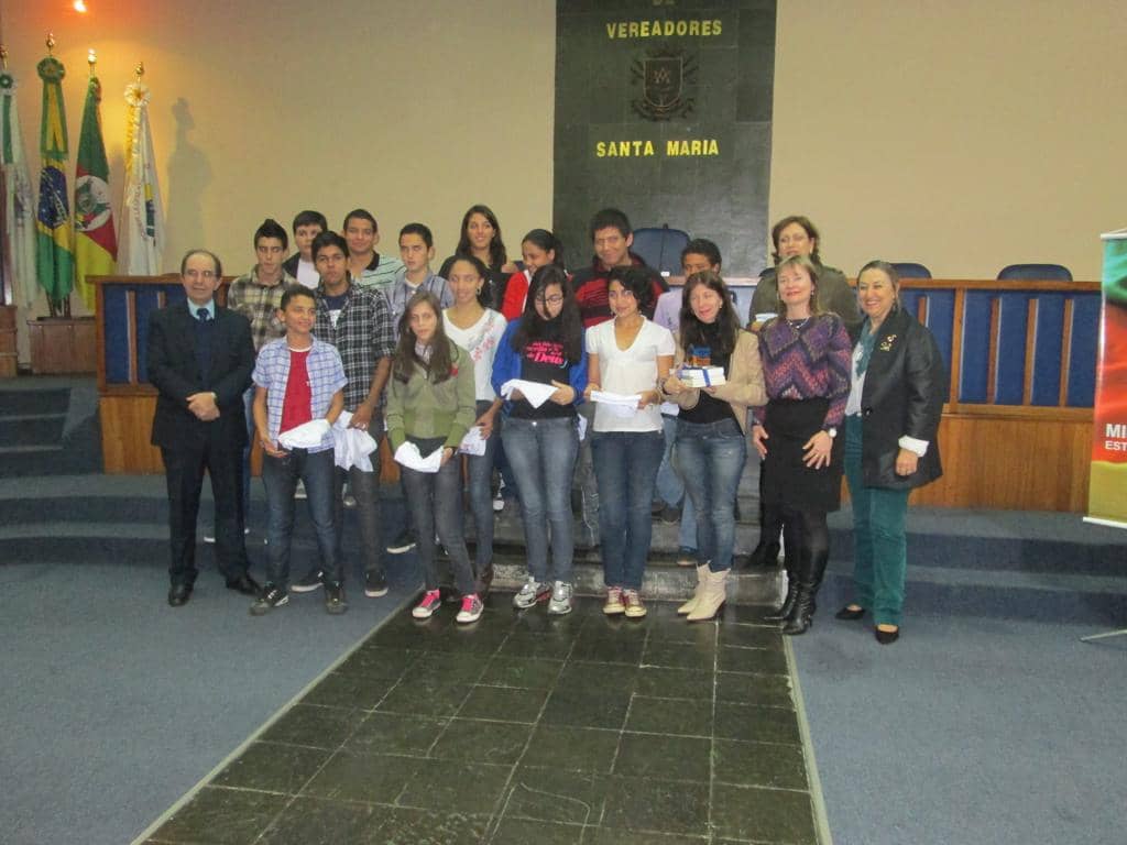 Momento com os alunos premiados