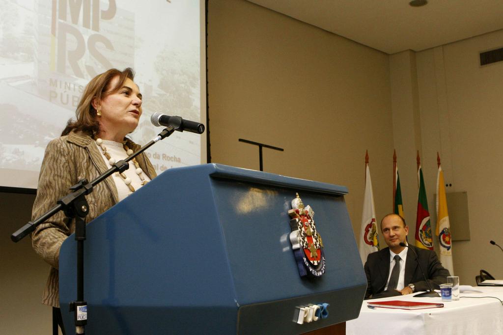 Simone Mariano da Rocha durante palestra